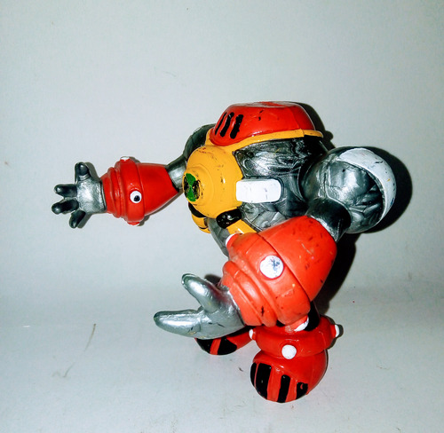 Figura Bootleg Mexicano De Ben 10 Nrg Energy (Usado)