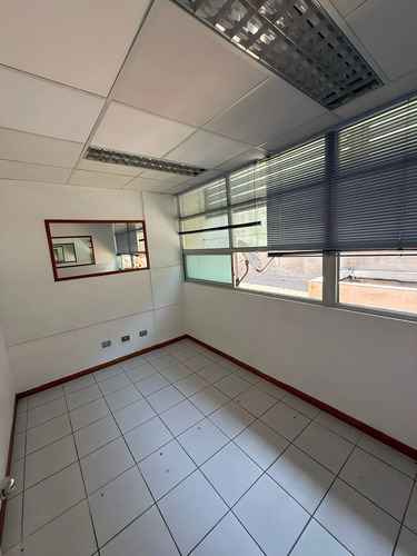 Se Vende Oficina En Edificio Estudio 14