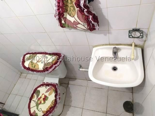 Imagen 20 de 30 de Galpon Con Local Comercial En Venta Barquisimeto Zona Centro, Selena Pacheco, Tlf. 04245197639 Cod.22-15059. Lara, Venezuela
