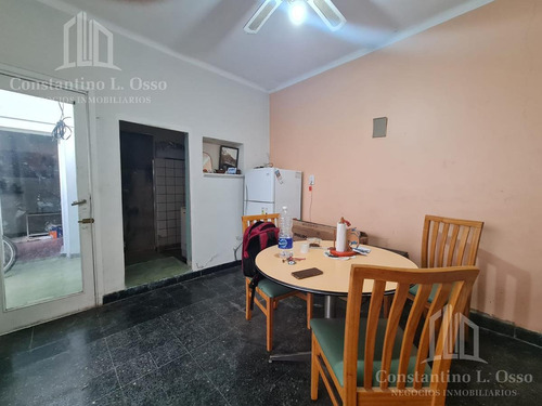 Imagen 4 de 25 de Casa En Venta - Lote Propio - 4 Cuadras De La Estacion De Lomas De Zamora