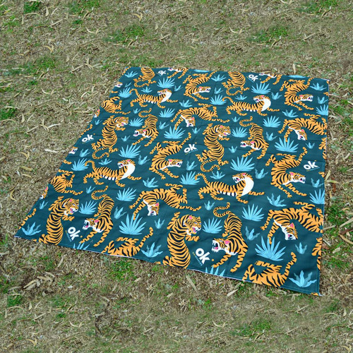 Imagen 5 de 7 de Lona Playera Lona Picnic Con Bolsa 140x140 Tiger Tigre Selva