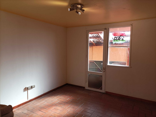 Casa En Venta. Villa Santa Carolina, Macul (107798)