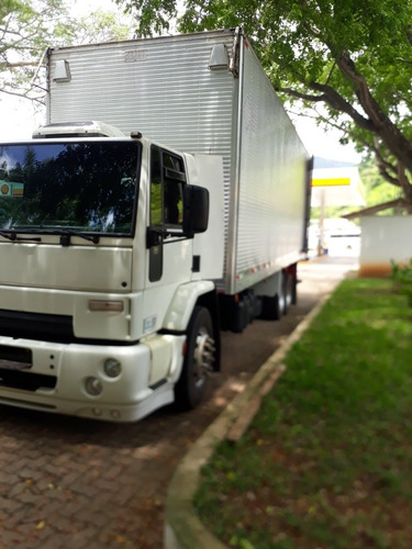 Ford Cargo 2422 E
