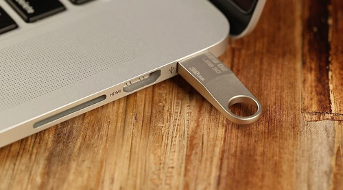Memoria Usb Kingston Datatraveler Se9 Dtse9 128gb 2.0 Gris Color Plateado