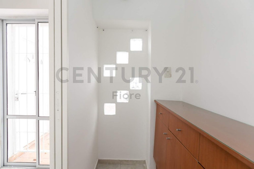 Venta Ph 2 Ambientes Con Patio, Terraza Y Parrilla Propia. Barracas