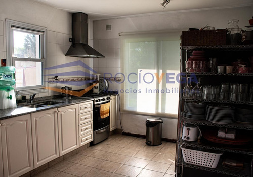 Imagen 11 de 15 de Excelente Casa En Venta En Barrio Santa Ana