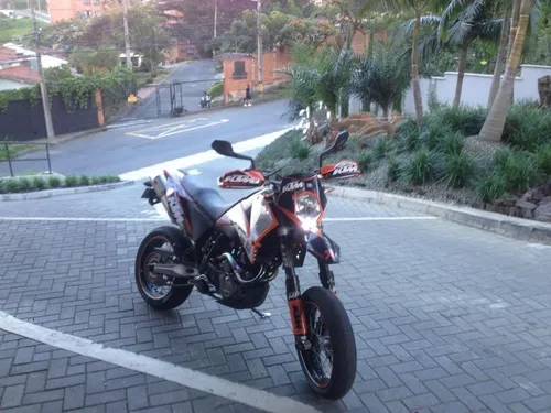 Supermotard Lc4 640 Prestige, Full System Doble Akrapovic