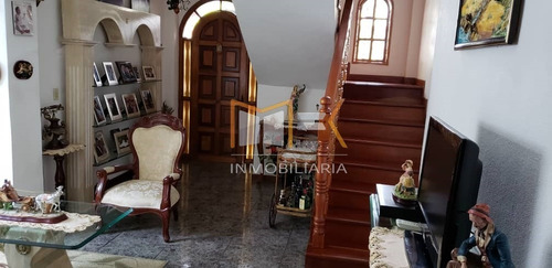Imagen 6 de 10 de Mk Vende Bella Y Espectacular Quinta Con Un Área De Construcción De 485mts2 / 04128517764