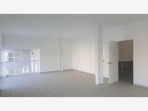Bodega En Venta En Parque Industrial Cerca Del Aeropuerto