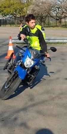 Imagen 2 de 4 de Clases De Manejo De Moto 110cc