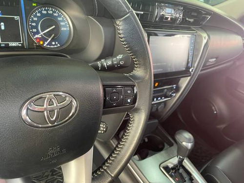 Toyota Hilux SW4 2.7 VVT-I FLEX SRV 7L 4X2 AUTOMÁTICO