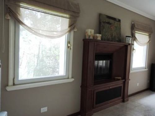 Excelente Casa En 409 E/ 132 Bis Y 134 Villa Elisa