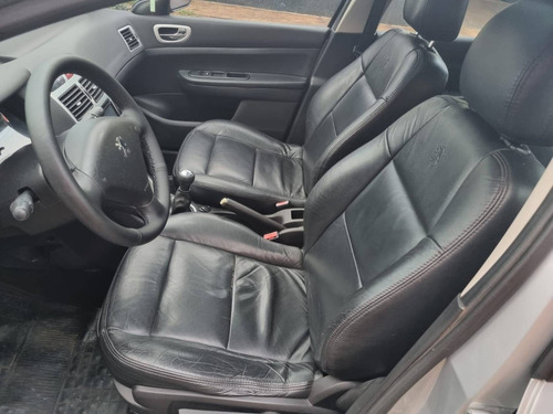 Imagem 8 de 10 de Peugeot 307 1.6 Presence Pack 16v Flex 4p Manual