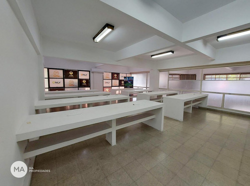 Imagen 10 de 12 de Local Comercial En Venta En Abasto Doble Altura En Esquina