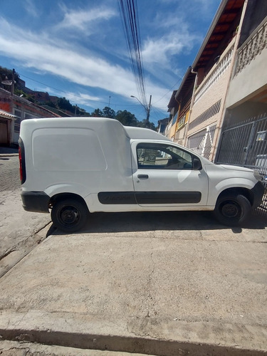 Imagem 2 de 6 de Fiat