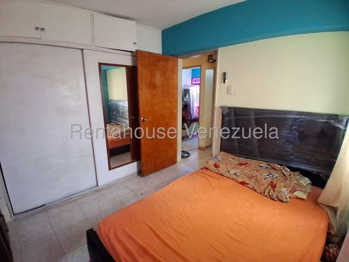 Yoselin Cabesas Vende Apartamento En Cabudare 25-22034 Yc