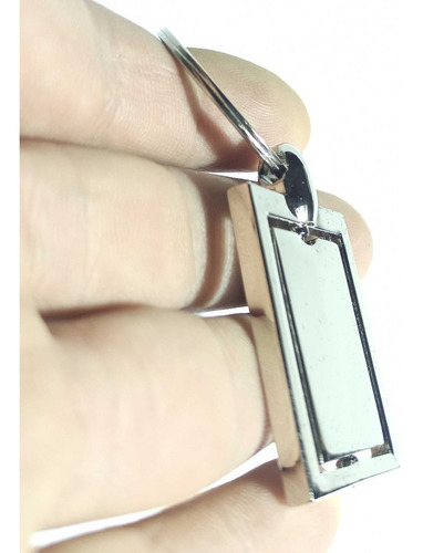 Imagen 6 de 7 de Llavero Metal Giratorio Rectangular Grabado Laser Estuche