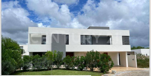 Venta De Residencia Privada Norte, Merida Yucatan