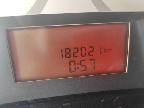 Imagem 9 de 11 de Fiat Strada 2010