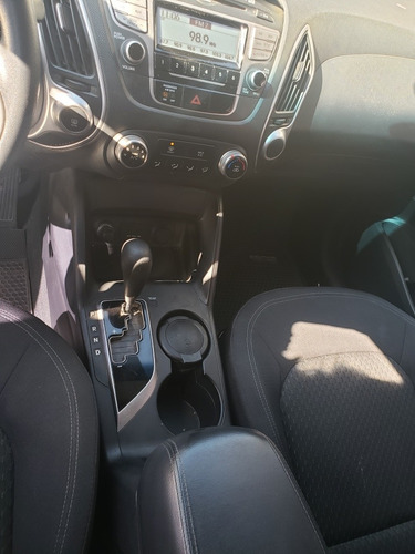 Imagen 5 de 16 de Hyundai Tucson 2012 2.0 Gl 6at 2wd