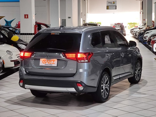 Imagem 16 de 20 de Mitsubishi Outlander 3.0 Gt 4x4 V6 24v 2017
