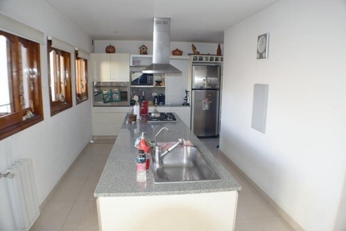 Imagen 7 de 17 de Casa En Venta En Villa Luzuriaga