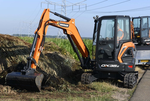 Mini Excavadora Doosan Dx35