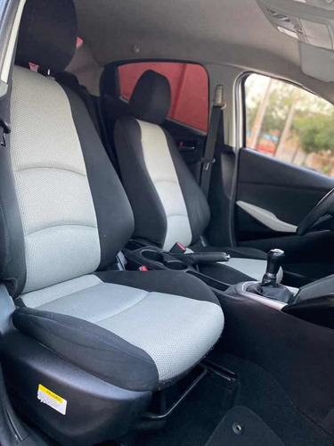 Toyota Yaris 1.5 R Le Mt 2016