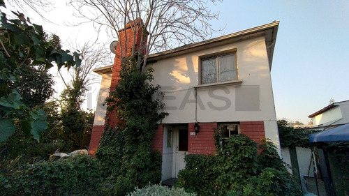 Casa Comercial Frente Plaza | Av Sebastian Piñera, Manquehue