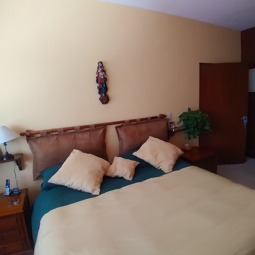Oportunidad Baja De Precio, Amplio Departamento De Dos Pisos, 3 Recámaras, 4 Baños, 2a. Cda. De San José Tetelpan