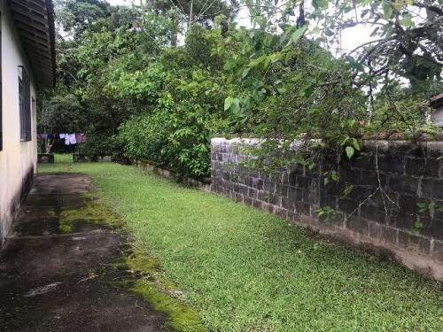 Ótima Chácara Com 04 Dormitórios Em Itanhaém - Ch016