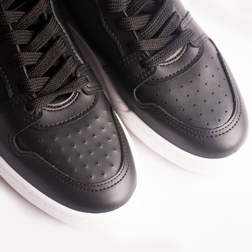 Zapatilla Botita Negra 5771-102-7800 Mujer Moleca