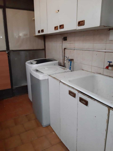 Amplia Casa 215 M2,10 Dormitorios Uso Cpmerci (86807)