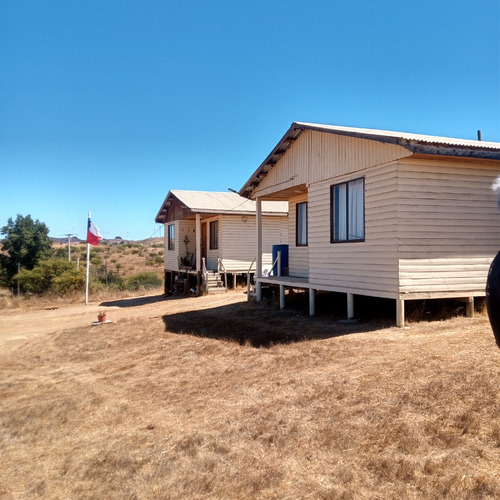 Se Vende Parcela Con Dos Casas Construidas, Comuna Litueche.