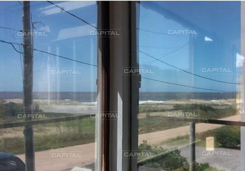 Imagen 8 de 30 de Casa Moderna En Dos Plantas En Venta En El Chorro
