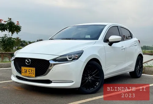 Mazda 2 1.5 Grand Touring Lx blindaje 2