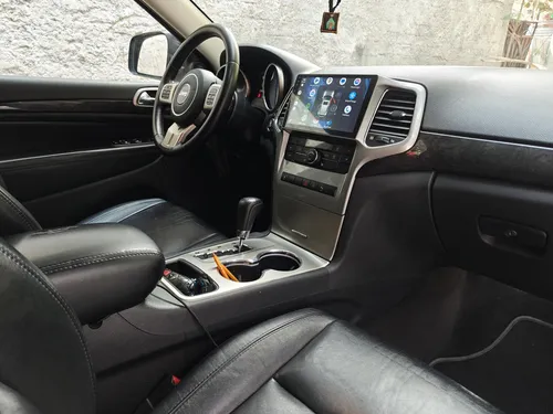 Jeep Grand Cherokee Laredo V6 Lujo 4x2 At