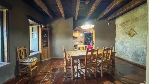 Casa En Venta En Panorámica De Guanajuato Capital Con Vistas A La Ciudad.