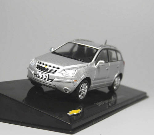 Imagem 2 de 4 de Miniatura Chevrolet Captiva Escala 1/43 Chevrolet Collection