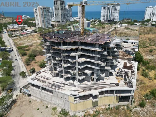 Lote A Dos Cuadras De La Playa Salguero En Una Zona De Gran Desarrollo Inmobiliario
