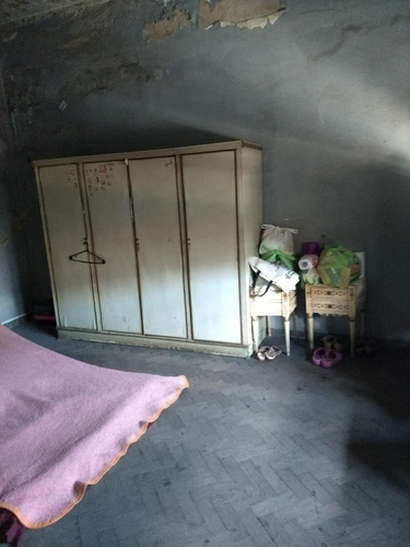 Tipo Casa Al Frente A Reciclar .