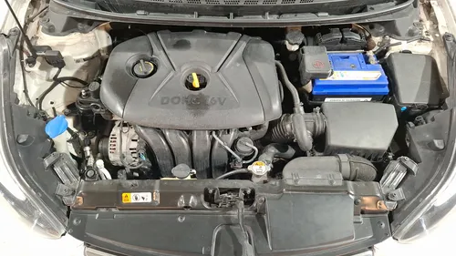 Hyundai Elantra 1.8 Gls Premium At
