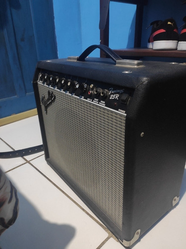 Amplificador Fender Frontman 25r
