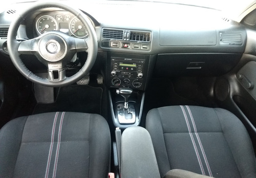 Imagen 7 de 15 de Volkswagen Jetta Cl Team 2013