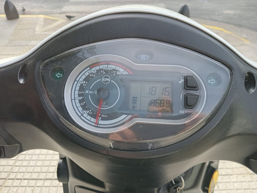 Scooter Sym Symphony 125cc 2021 Con Alarma. Excelente Estado