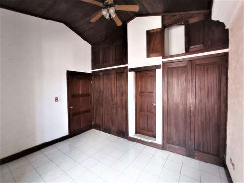 Imagen 25 de 29 de Vendo Hermosa Y Amplia Casa, Estilo Colonial, Sector Preferencial, Alta Plusvalia Y Seguridad