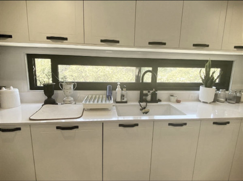 Casa En Venta De 4 Dorm. En Lo Barnechea - El Arrayán