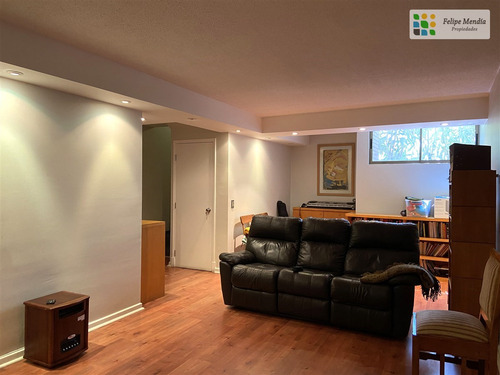 Impecable En Condominio 5 Dorm. Servicio Y Sala De Estar.