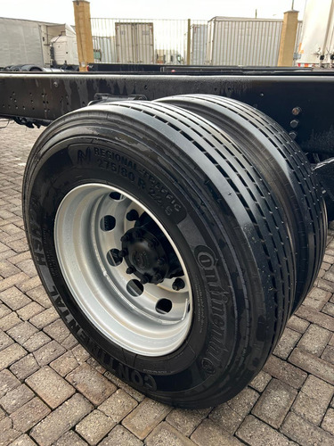 Vw 24280 Ano 2015 Com Ar Condicionado
