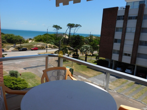 Alquila Apartamento 2 Dormitorios , 2 Baños- Ref: 4174